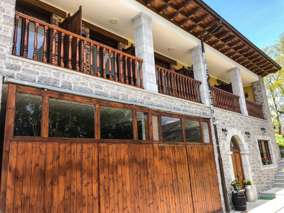 Alojamiento Rural Cosorios Cangas de Onis Exterior photo